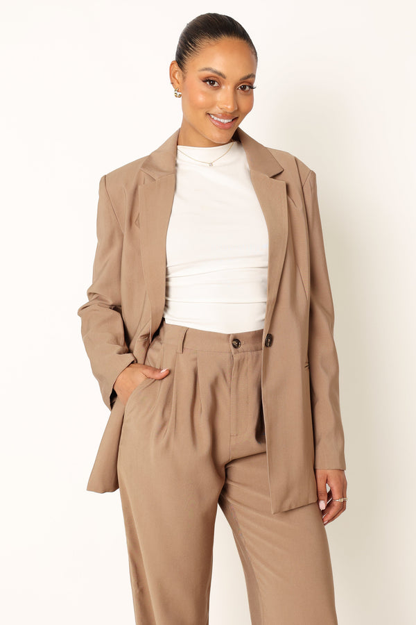 Petal and Pup USA OUTERWEAR Noelle Oversized Blazer - Light Brown