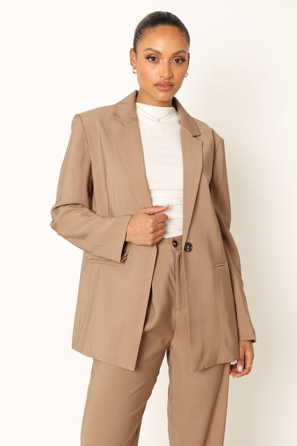 Petal and Pup USA OUTERWEAR Noelle Oversized Blazer - Light Brown