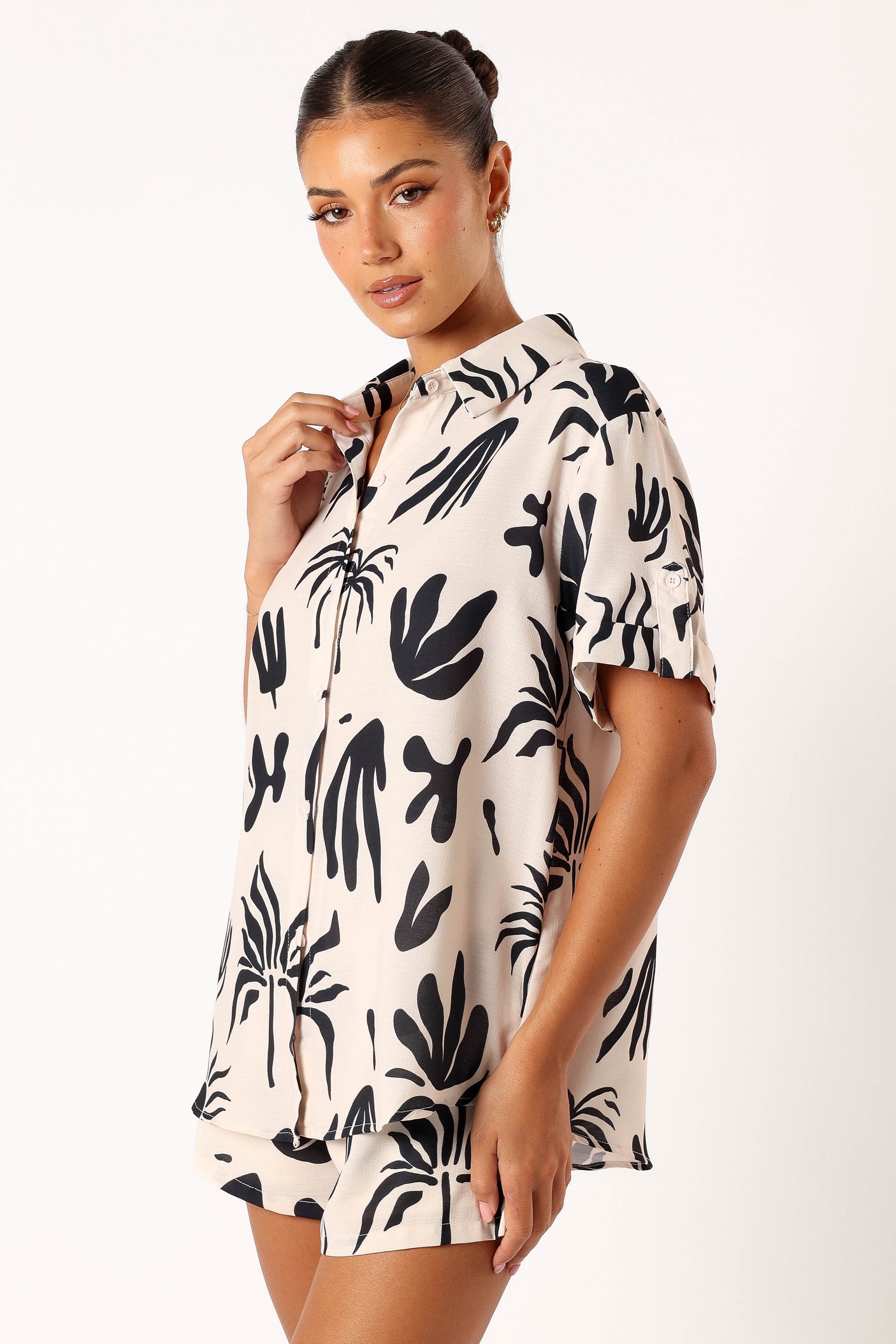 Petal and Pup USA TOPS Sawyer Short Sleeve Shirt - Beige Black