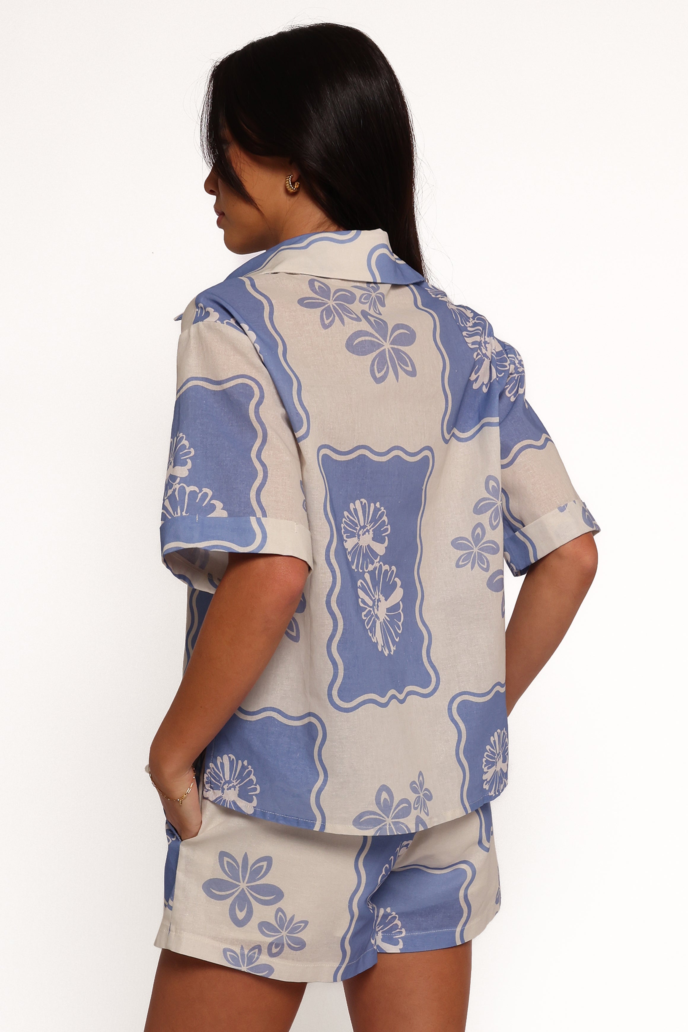 Petal and Pup USA TOPS Shellie Short Sleeve Shirt - Blue Dahlia