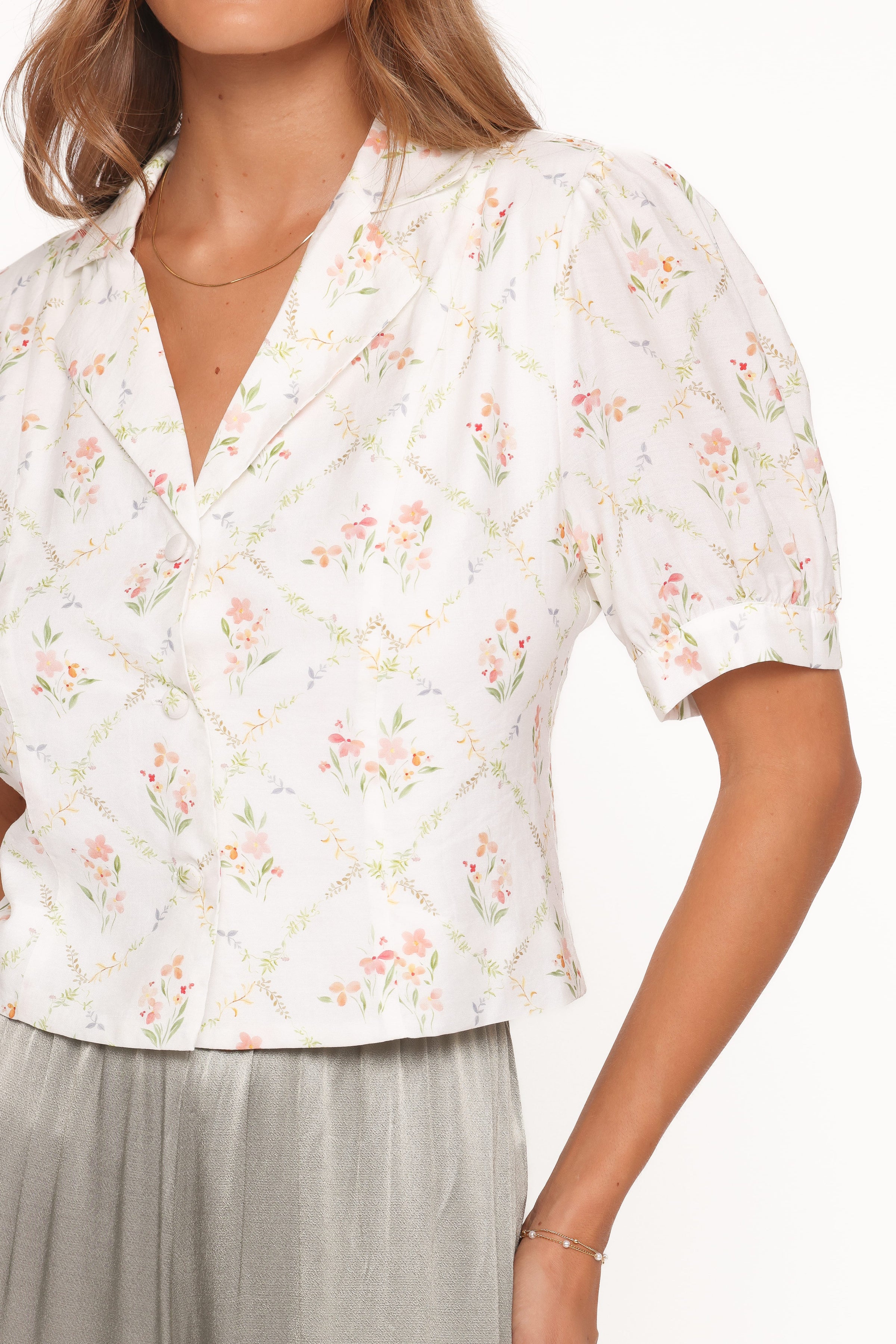 Petal and Pup USA TOPS Steele Button Front Top - White Vintage Floral