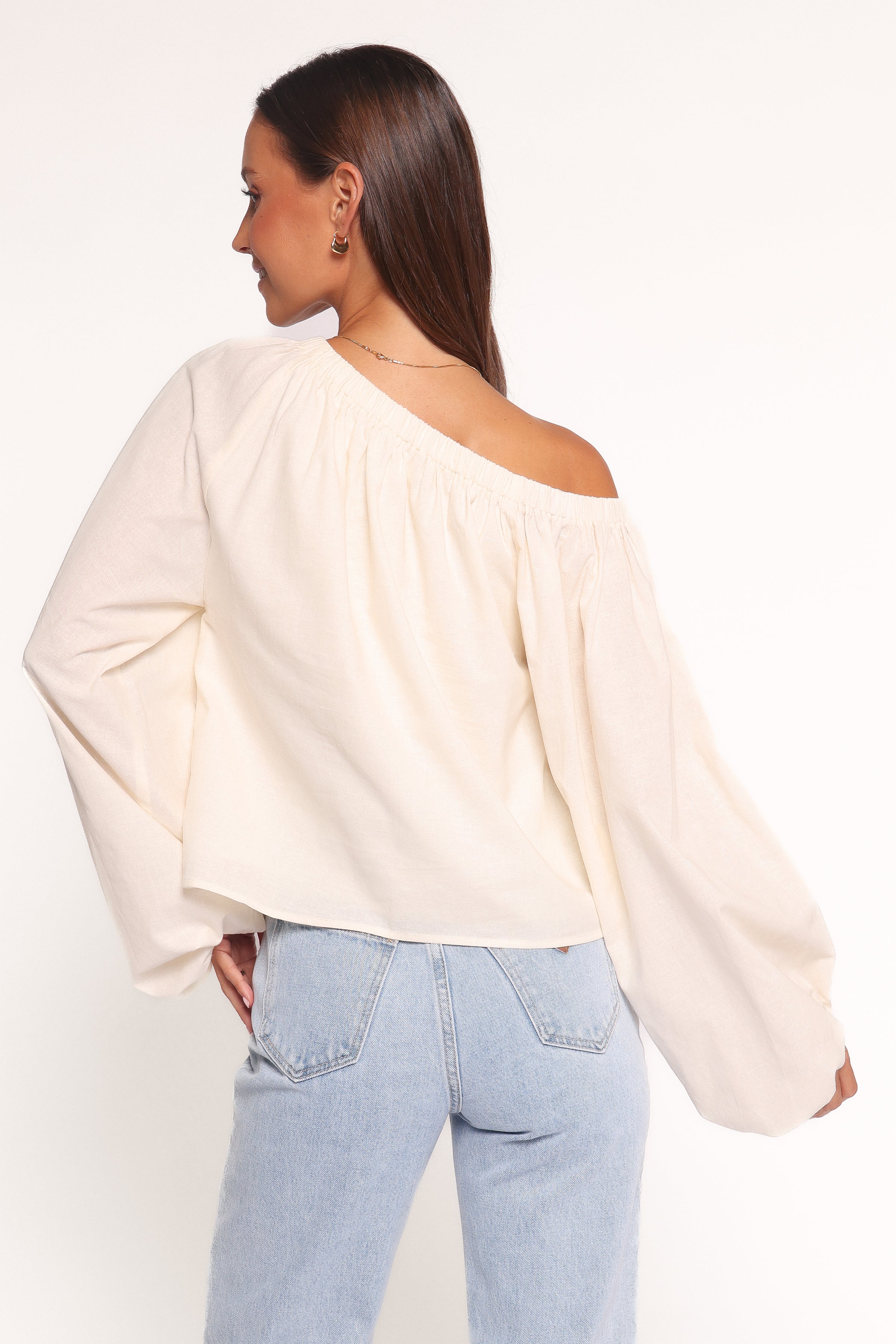 Petal and Pup USA TOPS Zion Off Shoulder Long Sleeve Top - Ivory (Hold for Rack)