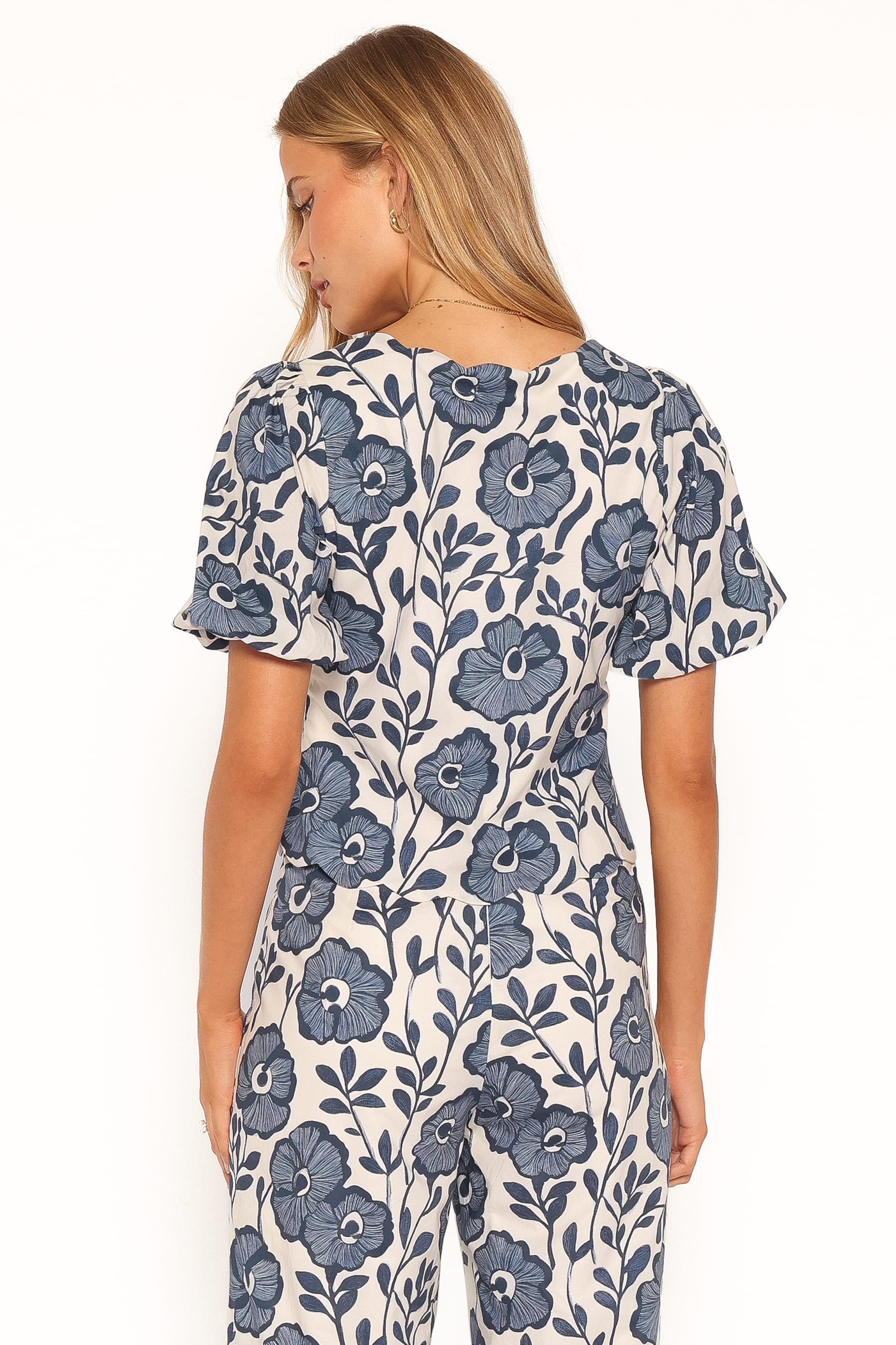 TOPS Jensen Scallop Hem Top - Blue Floral