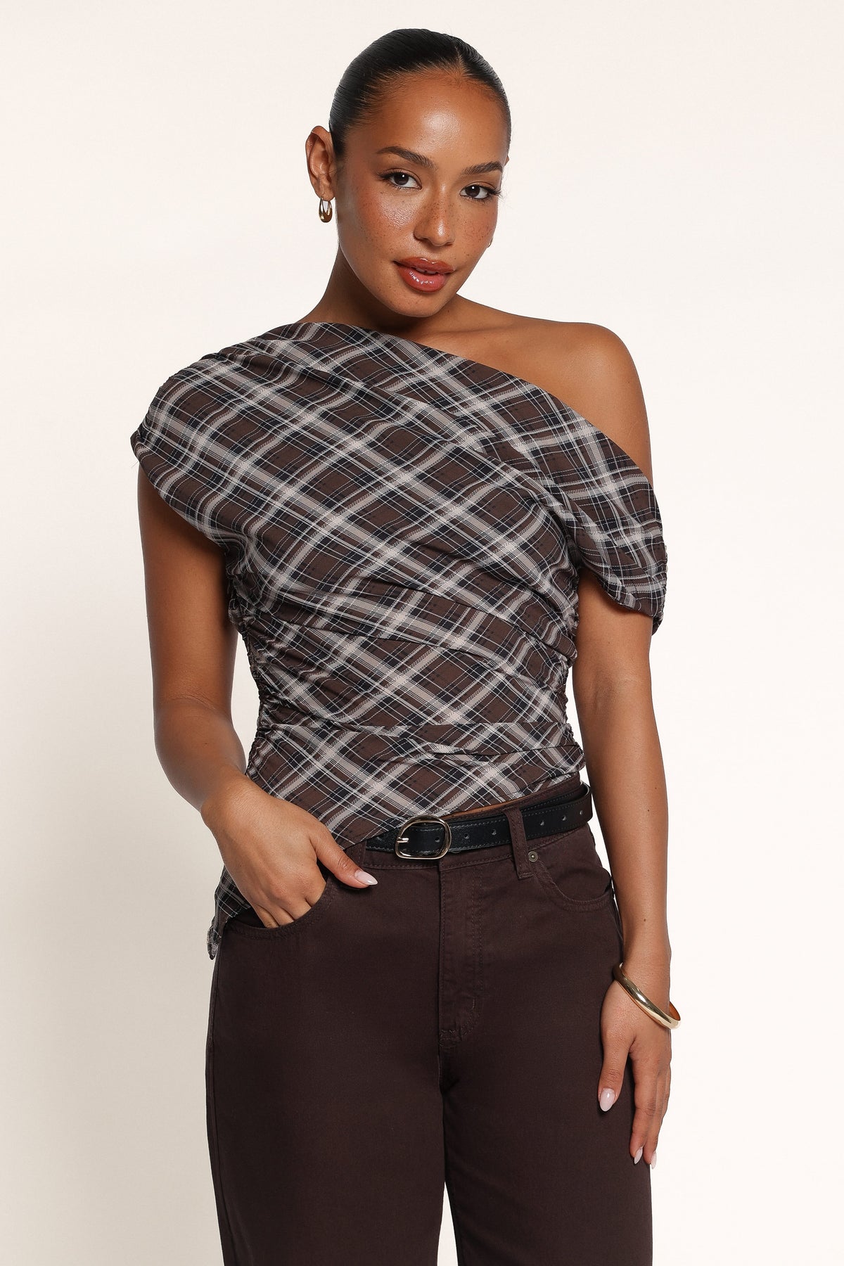 TOPS Vale Off Shoulder Top - Brown Plaid