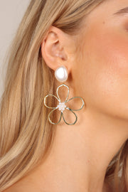Petal and Pup USA ACCESSORIES Adeline Flower Earrings - Gold/Pearl One Size