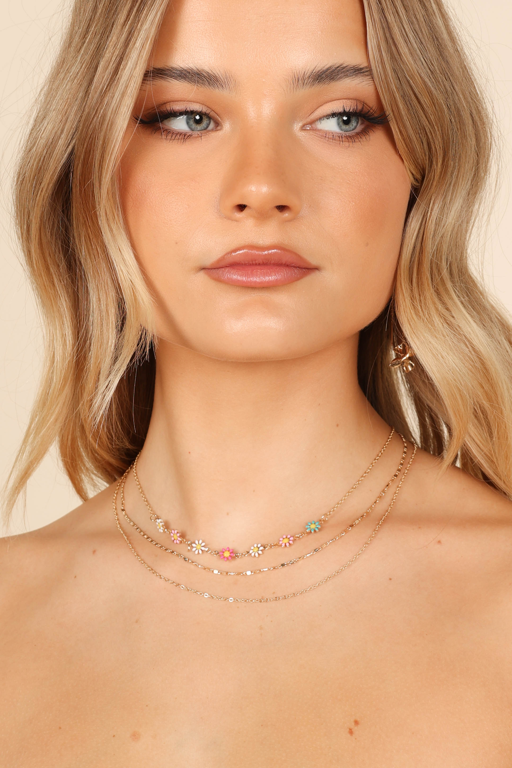 Petal and Pup USA ACCESSORIES Ellody Flower Necklace Set - Gold One Size