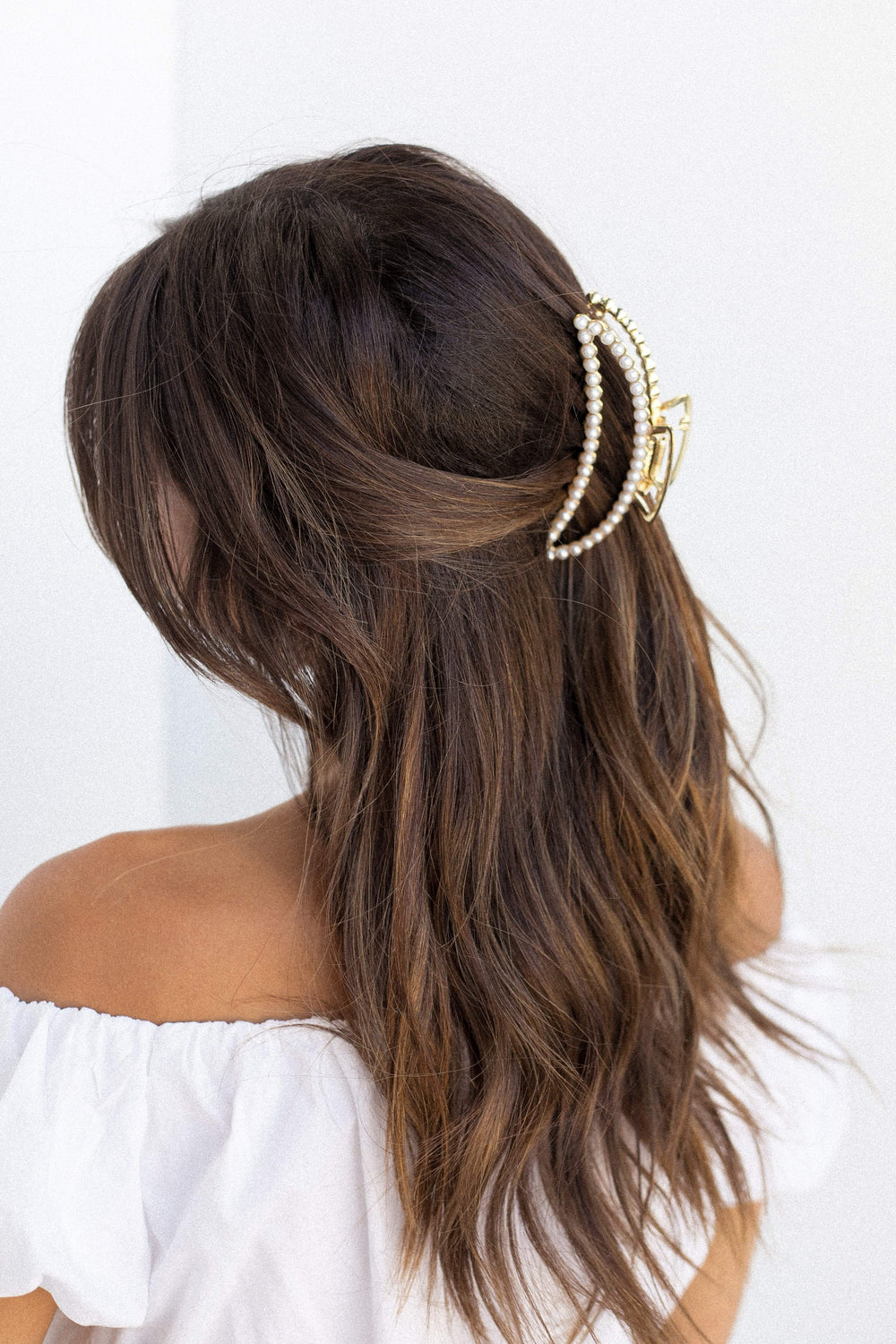 Pearl Hair Clips: Spring and Summer Hair Accessories to Shop Now