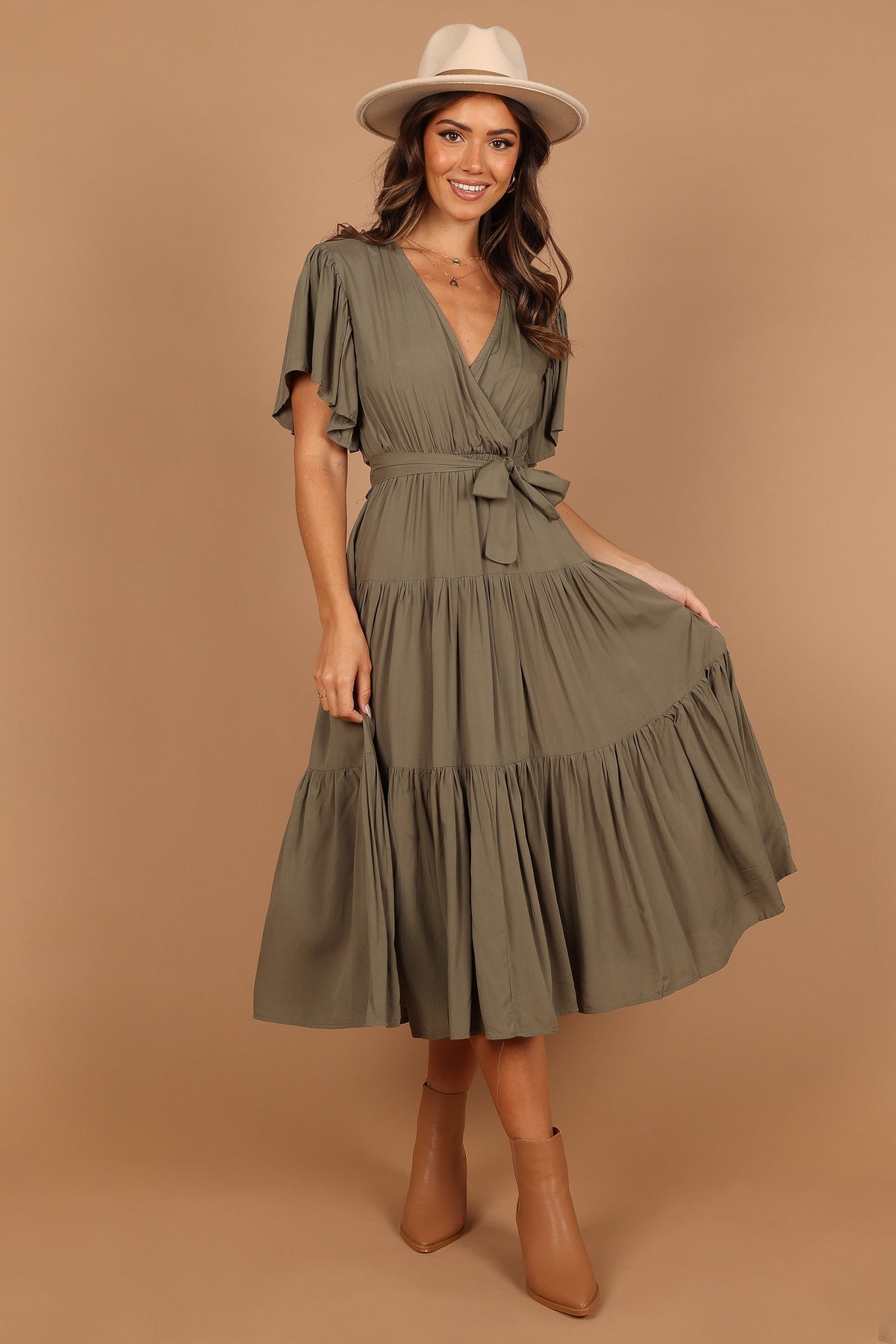 petal and pup fall dresses Petal and Pup Women's Sullivan Puff Sleeve Maxi Dress