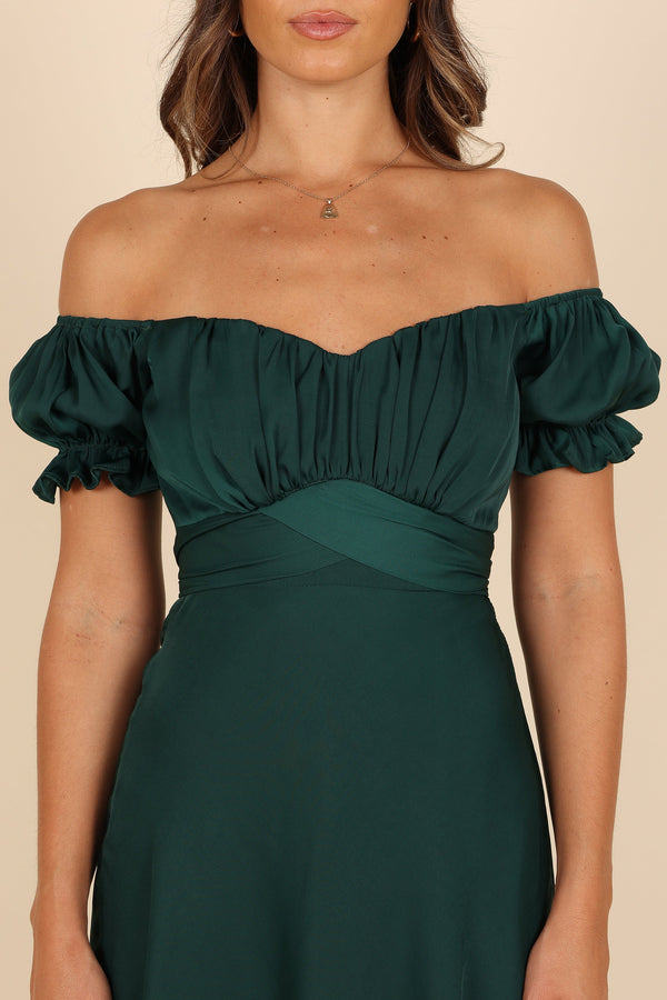 Laurel Velvet Midi Dress - Emerald Green | Petal & Pup USA Laurel Velvet Midi Dress - Emerald Green | Petal & Pup USA