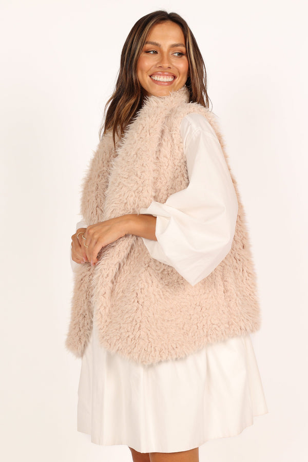 Petal and Pup USA Outerwear Chelsea Faux Fur Open Front Vest - Eggshell